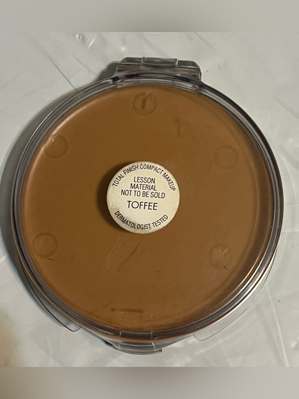 Merle Norman Total Finish Compact Makeup Toffee